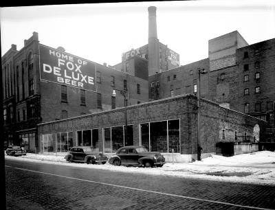 Fox  De Luxe Brewing Co.