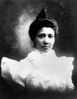 Hattie Beverly (1874-1904)