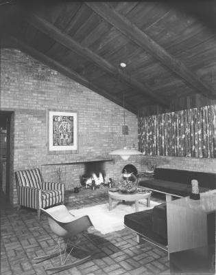 77 Lakeview SE, interior