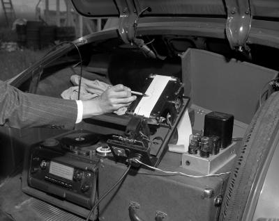 Airport Survey, Sound Machine