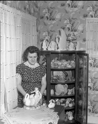Mrs. Alfred Alderink, swan collection