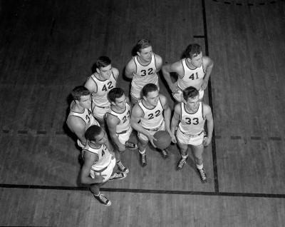 Aquinas College, Basketball team