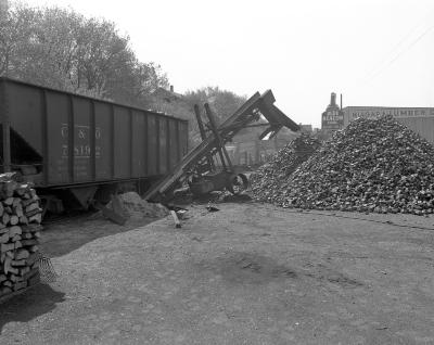 Backart Coal Company, unloading coal